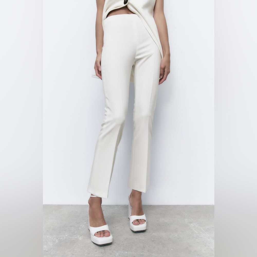 New white Zara cropped fitted slacks